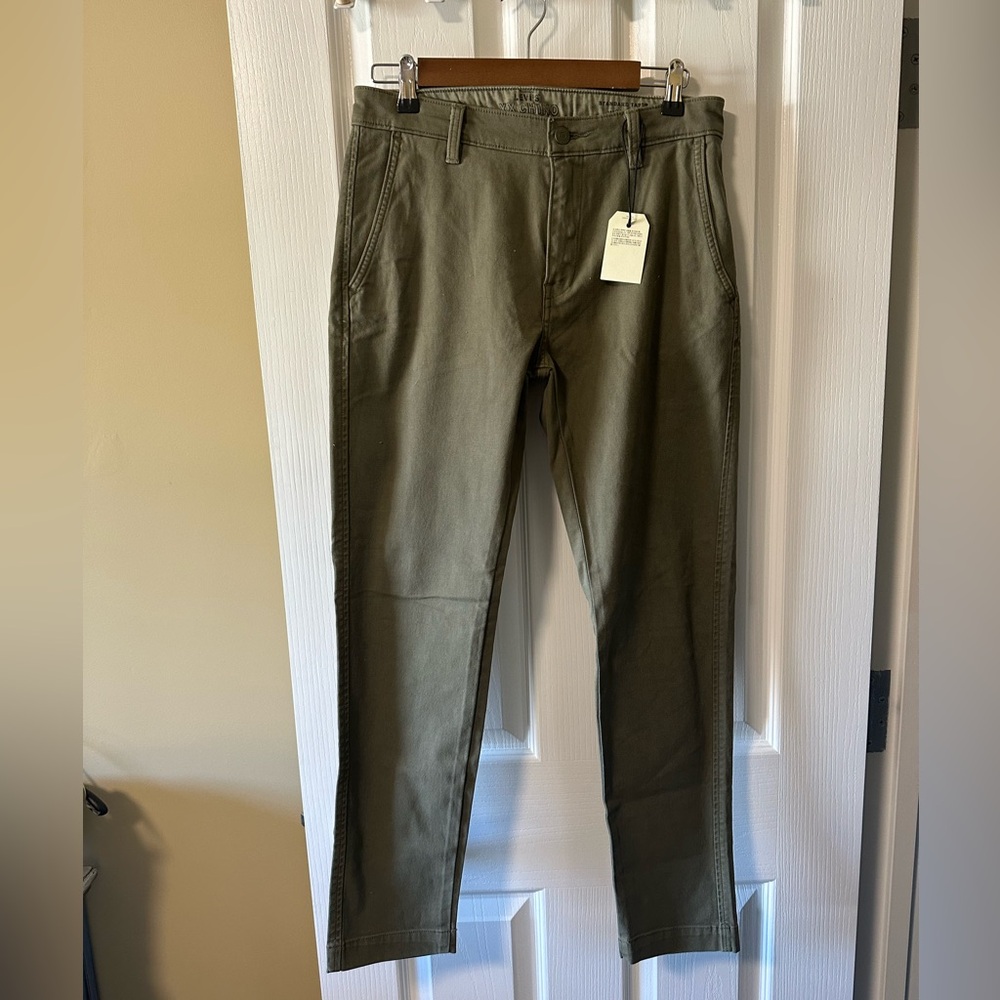 Levi’s Chinos